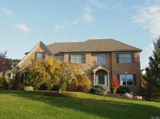 1560 Whispering Woods Cir, Allentown, PA 18106
