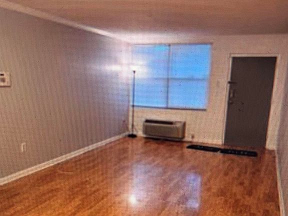 3rd image of 3101 Highland Rd APT 221