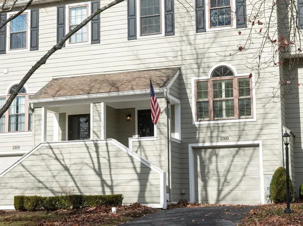2305 Westfield Ct #2305, Newtown Square, PA 19073