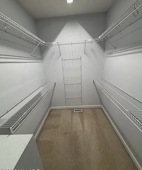 1150 Linden Rd — Photo 16