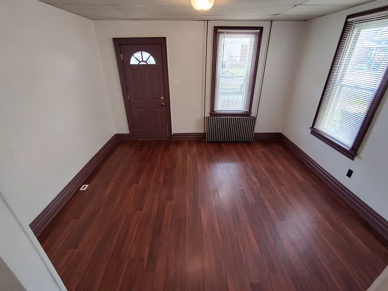 401 1/2 Frederick St — Photo 2