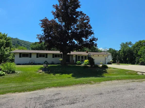 1503 Claudia Ave, La Crescent, MN 55947