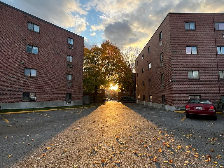 14 Riverside St #3-2 — Photo 8