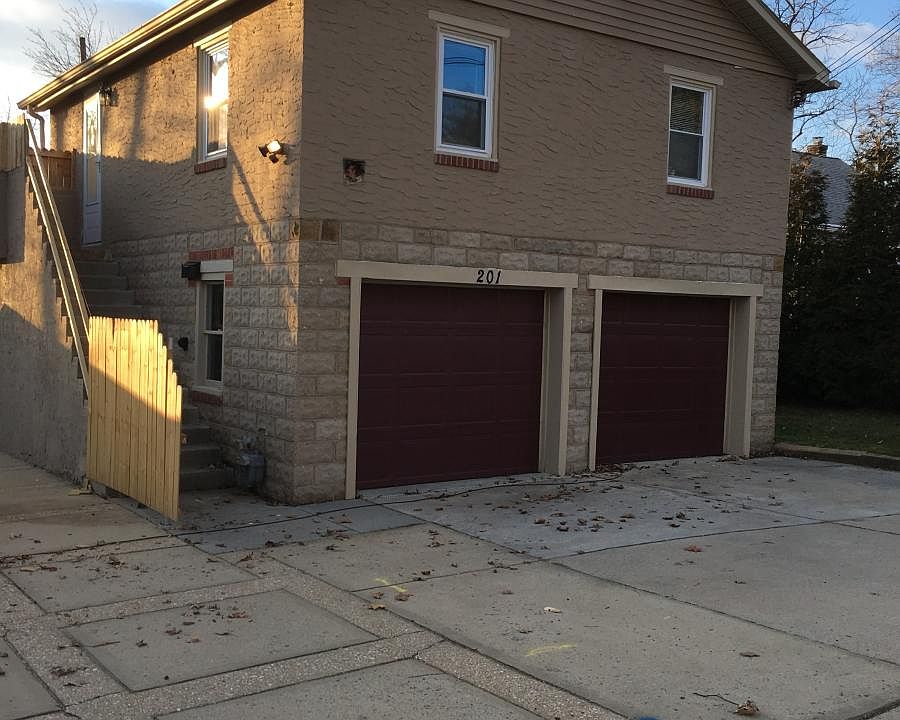 1st image of 201 N Augustine St
