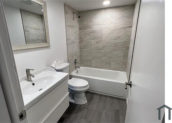 1st image of 831 E 194th St #831