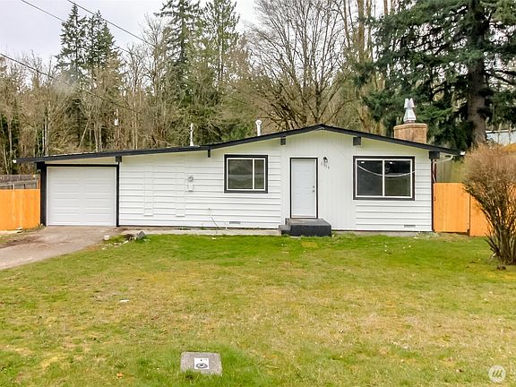 2nd image of 1359 Marlin Drive SE