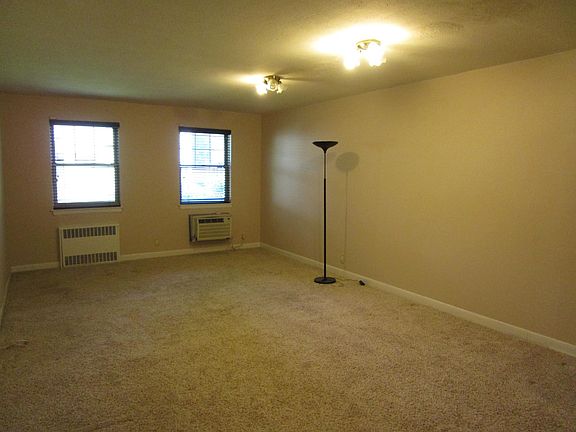 2nd image of 324 Post Ave APT 1B
