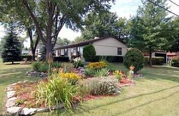 2nd image of 6N584 Tuscola Ave