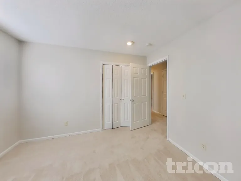 11009 W 131st St — Photo 18