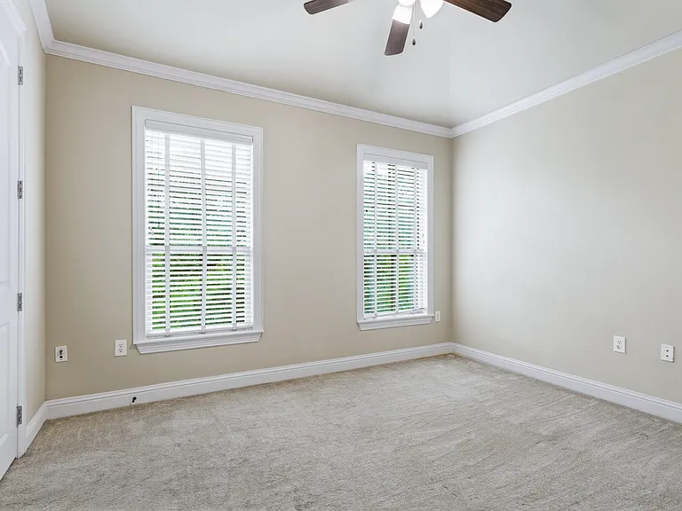 5801 Hillcrest Ave #9 — Photo 14