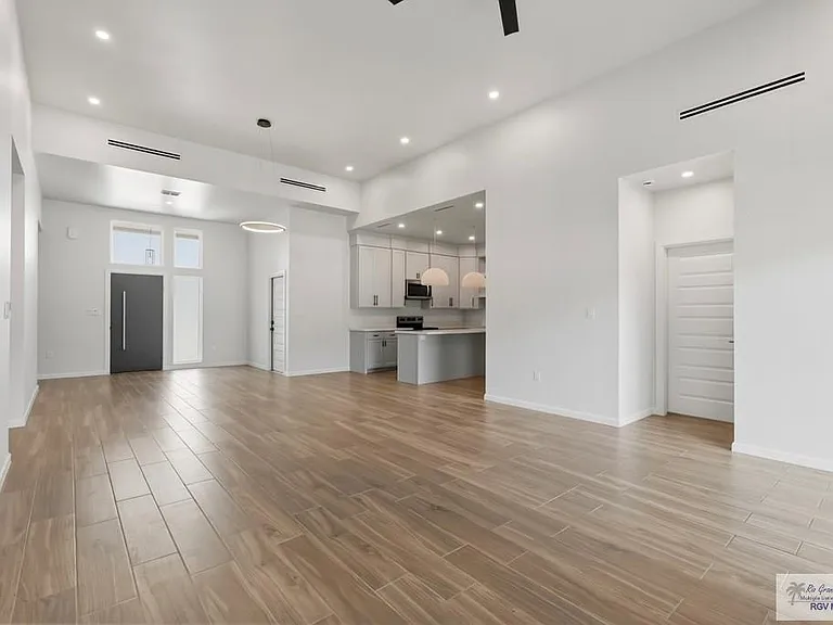 5612 Hedgerow Ct — Photo 5