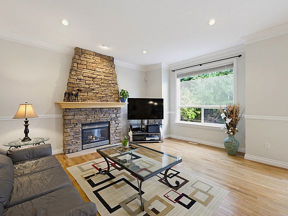 5th image of 21668 89a Ave