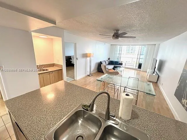 1717 N Bayshore Dr #A-1450 — Photo 7