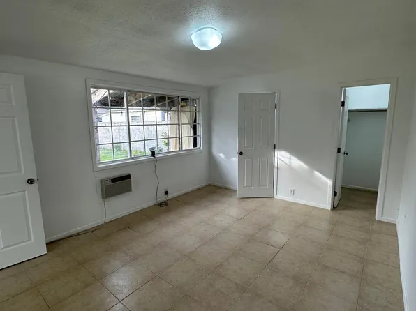 3449 Caspian Ave, Long Beach, CA 90810