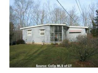 132 Chaffeeville Rd, Mansfield, CT 06250