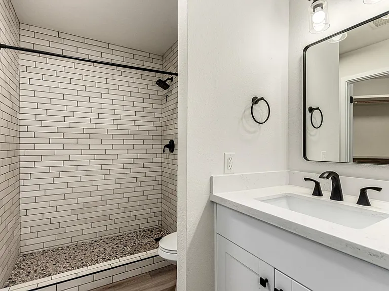 1538 E Laurel Ave — Photo 19