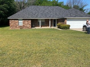 98 E 2nd St, Durant, OK 74701