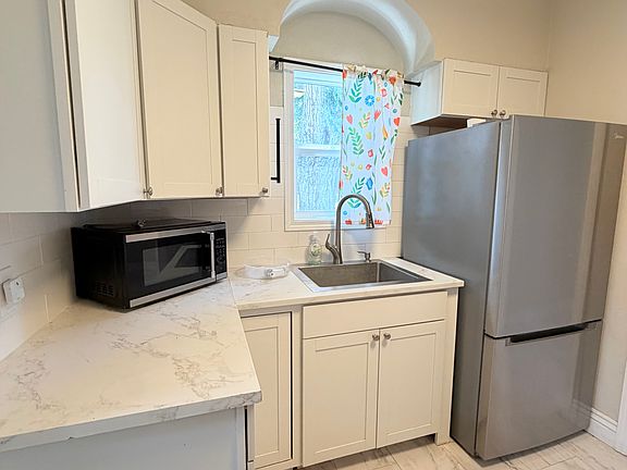 5th image of 484 G St