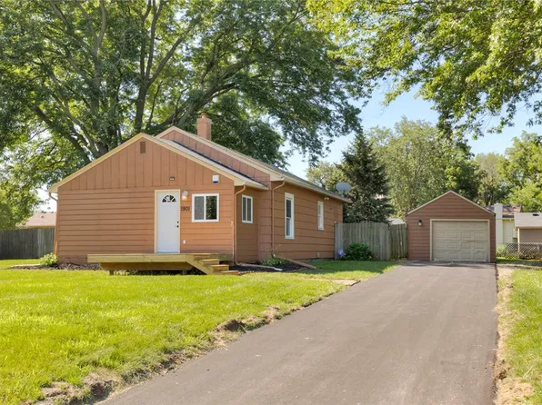 1901 Evergreen Ave, Des Moines, IA 50320