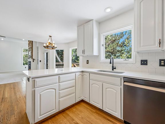 4th image of 2677 Eldorado Springs Dr