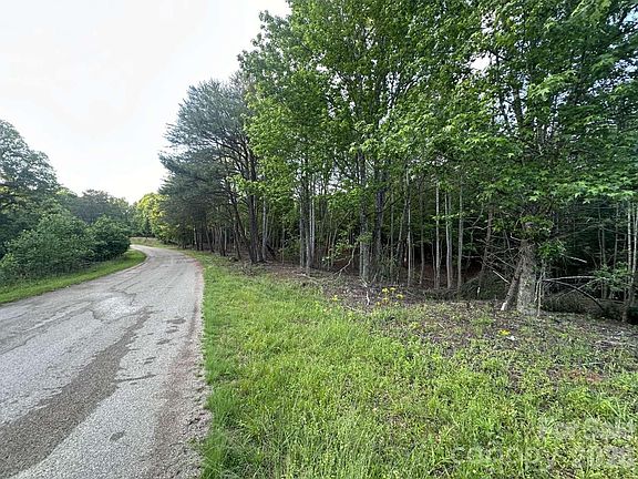 4th image of 2320 Howard Arnett Rd