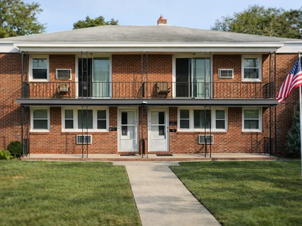 Rockwell Pointe Apartments