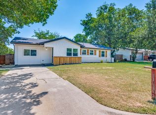 411 Hillcrest St, Mansfield, TX 76063