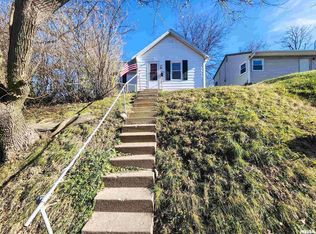 1421 College Ave, Davenport, IA 52803