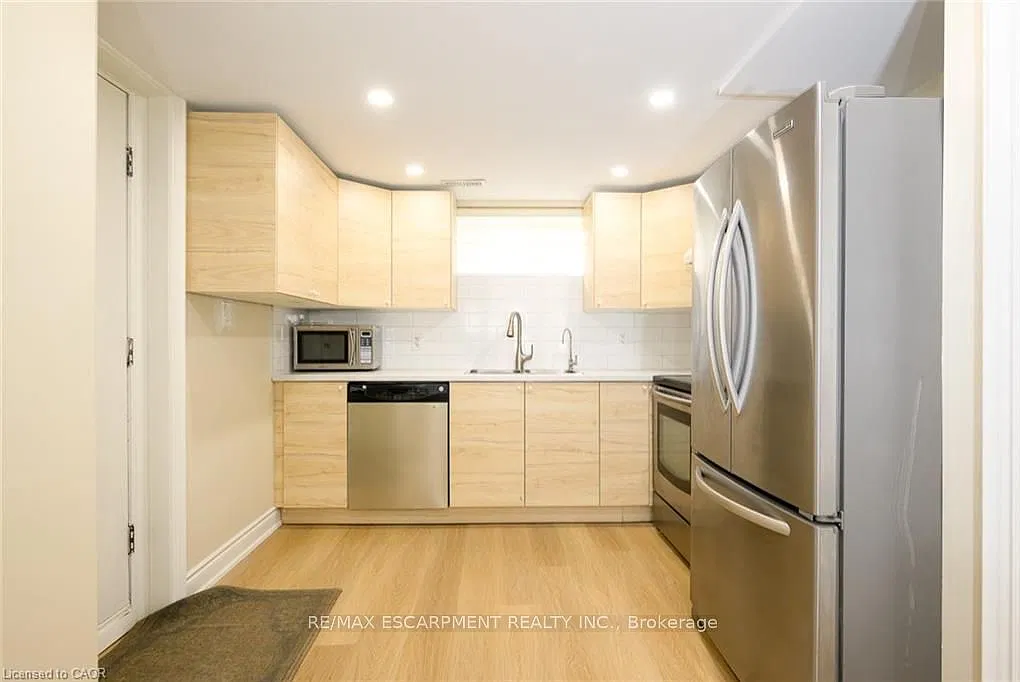 2 bed, $2,100 — Photo 2