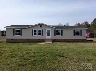7051 Maple Glen Dr, Catawba, NC 28609