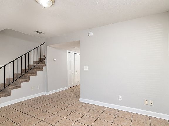 5th image of 65-1802 Jackson Ave W