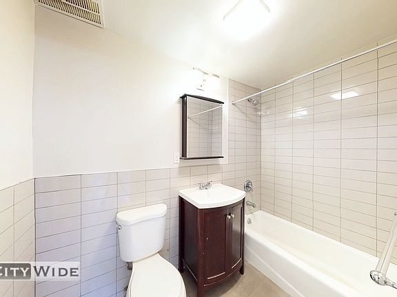 5th image of 1570 2nd Ave APT 2D