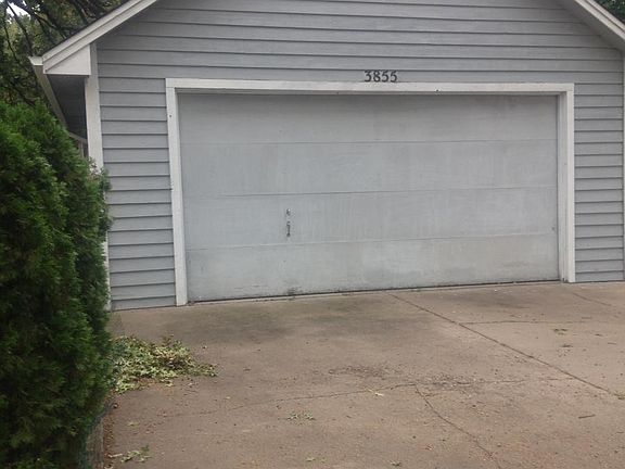 Huge 2+ garage with GDO and 8' door, extra deep