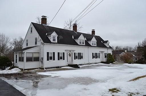 2nd image of 382 Walpole St #384