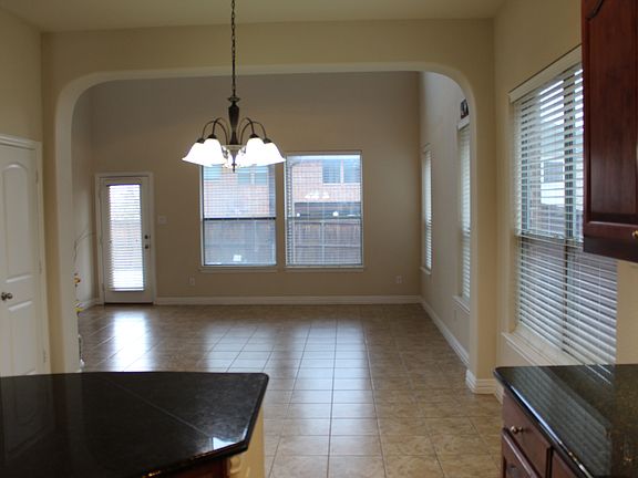 5th image of 2251 Luckenbach Ln