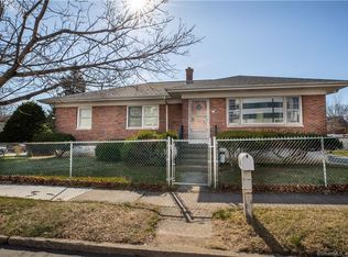62 W Spring St, West Haven, CT 06516