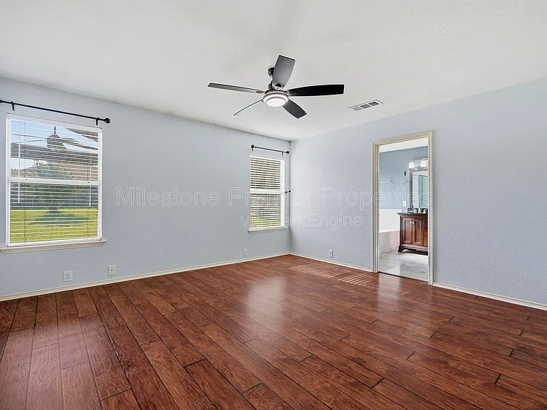 2304 Pheasant Run — Photo 14