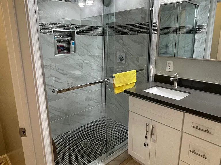 9425 Village Tree Dr — Photo 39
