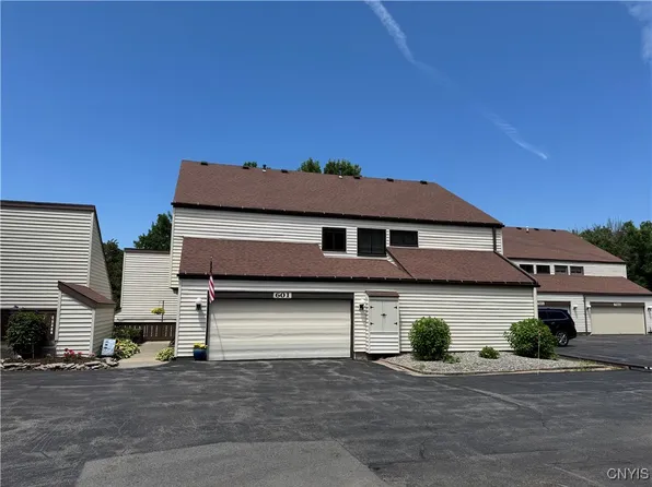 601 Woburn Dr, Camillus, NY 13031