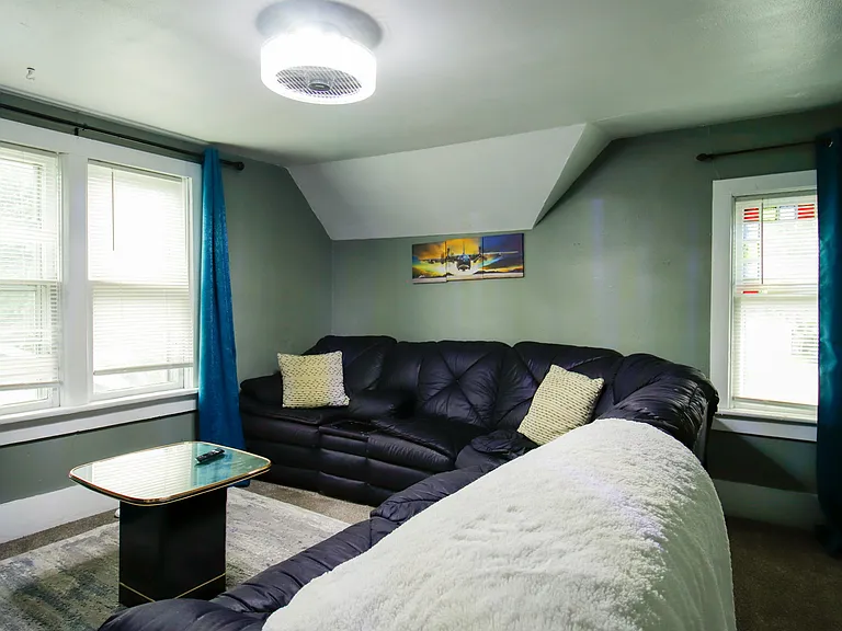 611 Sherry St #1/2 — Photo 1