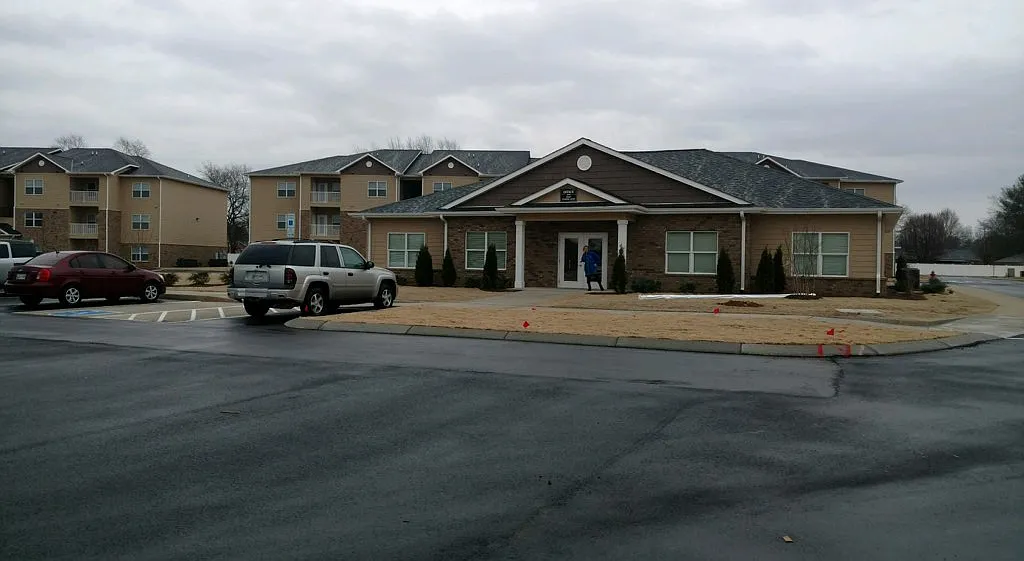 Cason Ridge Apartments — Photo 3