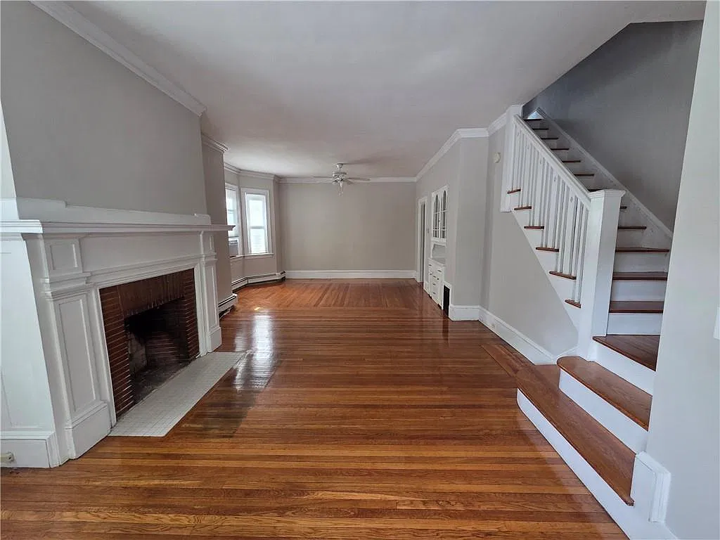 15 Sessions St — Photo 2
