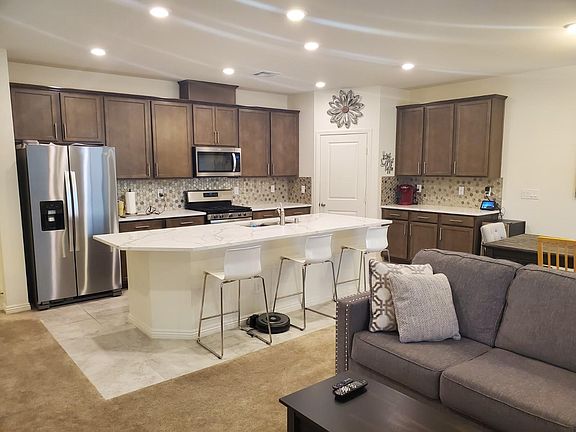 2nd image of 860 Riverlawn Pl