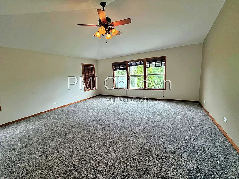 2050 Rockland Dr — Photo 17