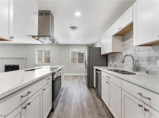 5916 Apple Valley Ln, Las Vegas, NV 89108