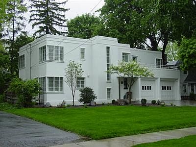 1st image of 855 Pinecrest Ave SE