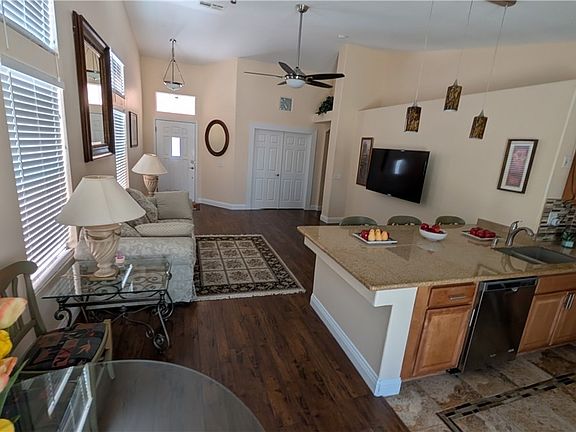 3rd image of 9832 Lenox Crest Pl
