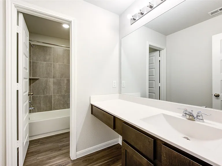 3706 Windswept Dr — Photo 37