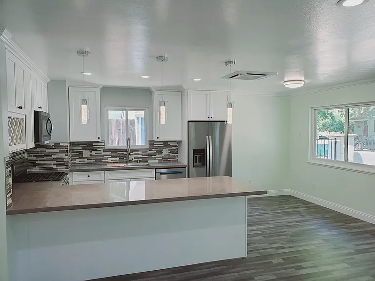 4116 C St — Photo 7