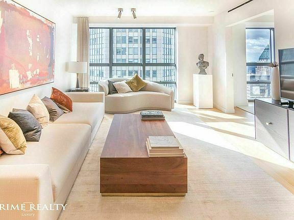4th image of 146 W 57th St APT 68D